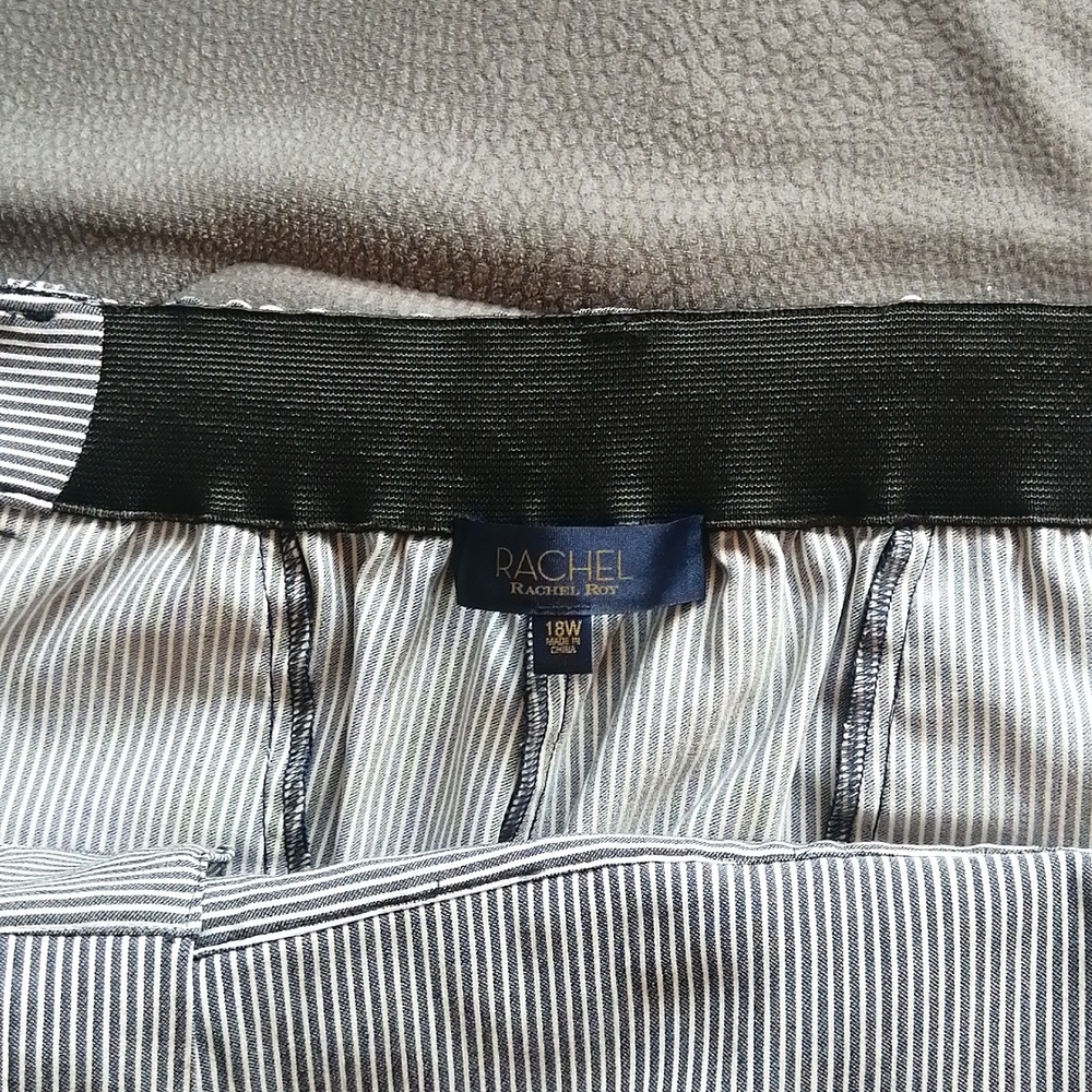 Rachel Rachel Roy Elin Striped Navy Blue White Tailored Capri Pants Plus S18W - Picture 6 of 16